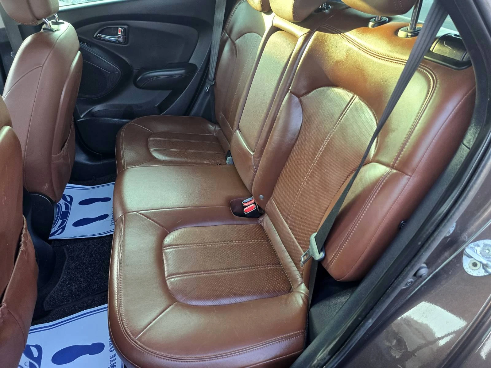 Hyundai IX35 2.0* 4х4* Автомат/Кожа * , снимка 14 - Автомобили и джипове - 54739920