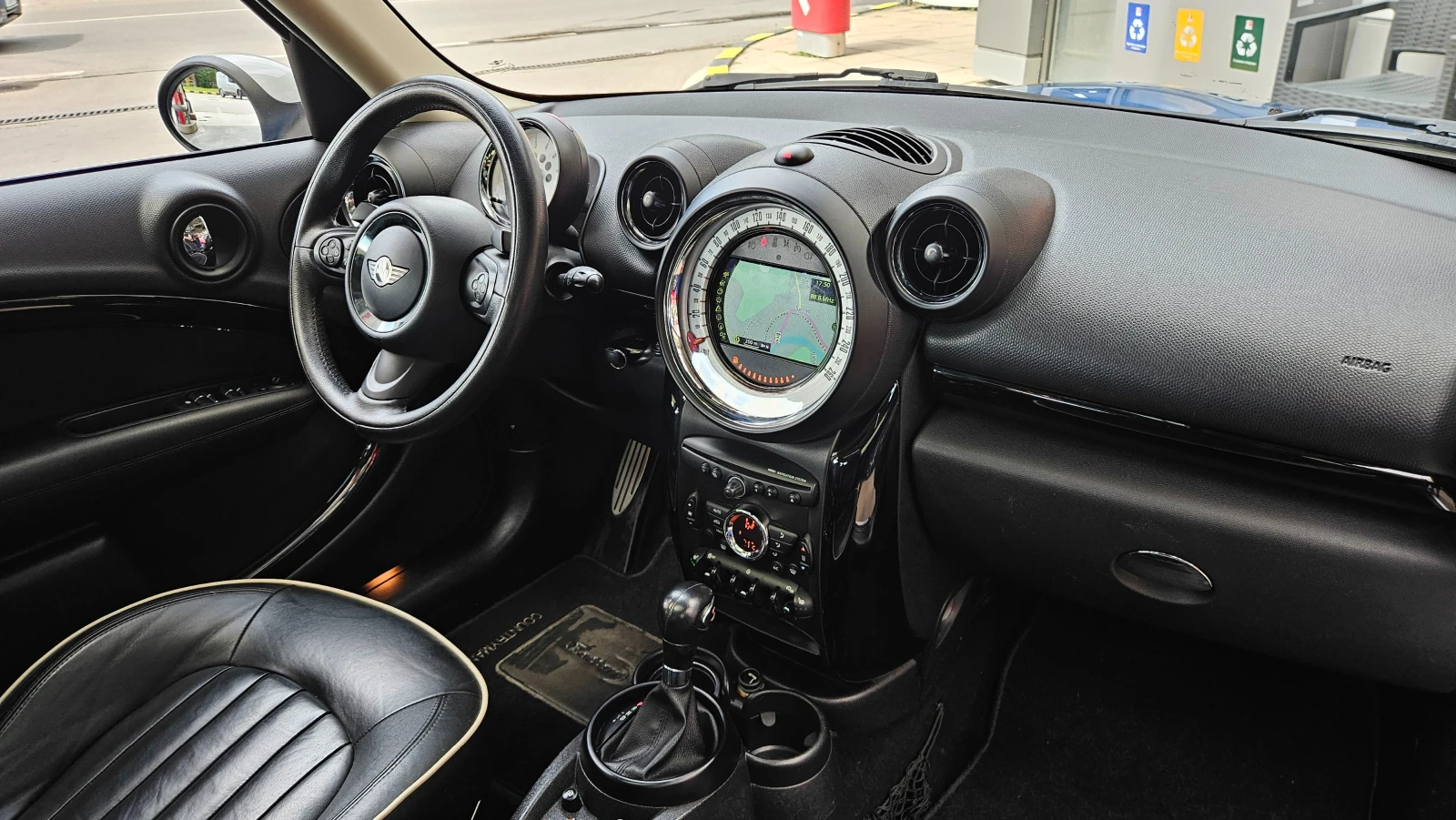 Mini Countryman 2.0 SD AVTOMAT/KOJA/NAVIG/PANORAMA, снимка 10 - Автомобили и джипове - 55277283