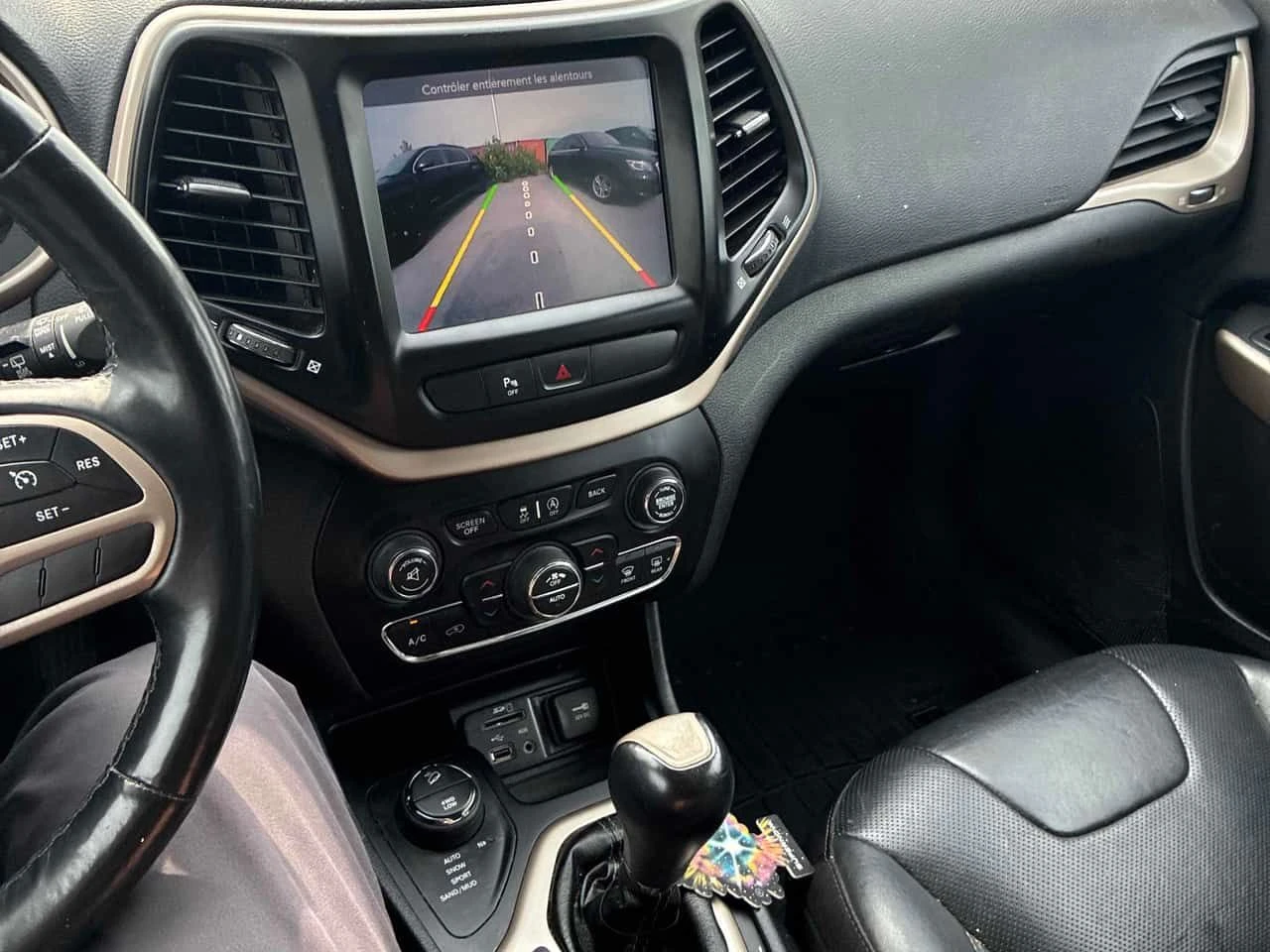 Jeep Cherokee * Limited * CARFAX * БЕЗ ПЪРВОНАЧАЛНА ВНОСКА, снимка 9 - Автомобили и джипове - 55396434