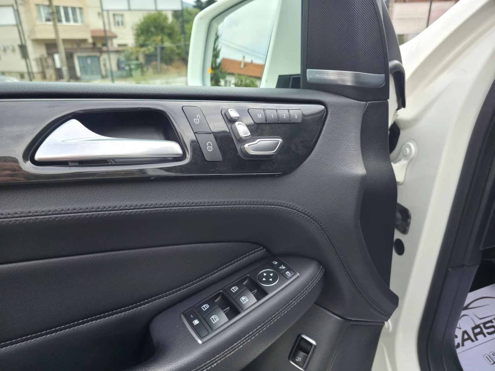Mercedes-Benz GLE 350 AMG PREMIUM FULL MAX= ВАКУУМ= ОБДХВАНЕ= КАМ 360, снимка 7 - Автомобили и джипове - 56165497