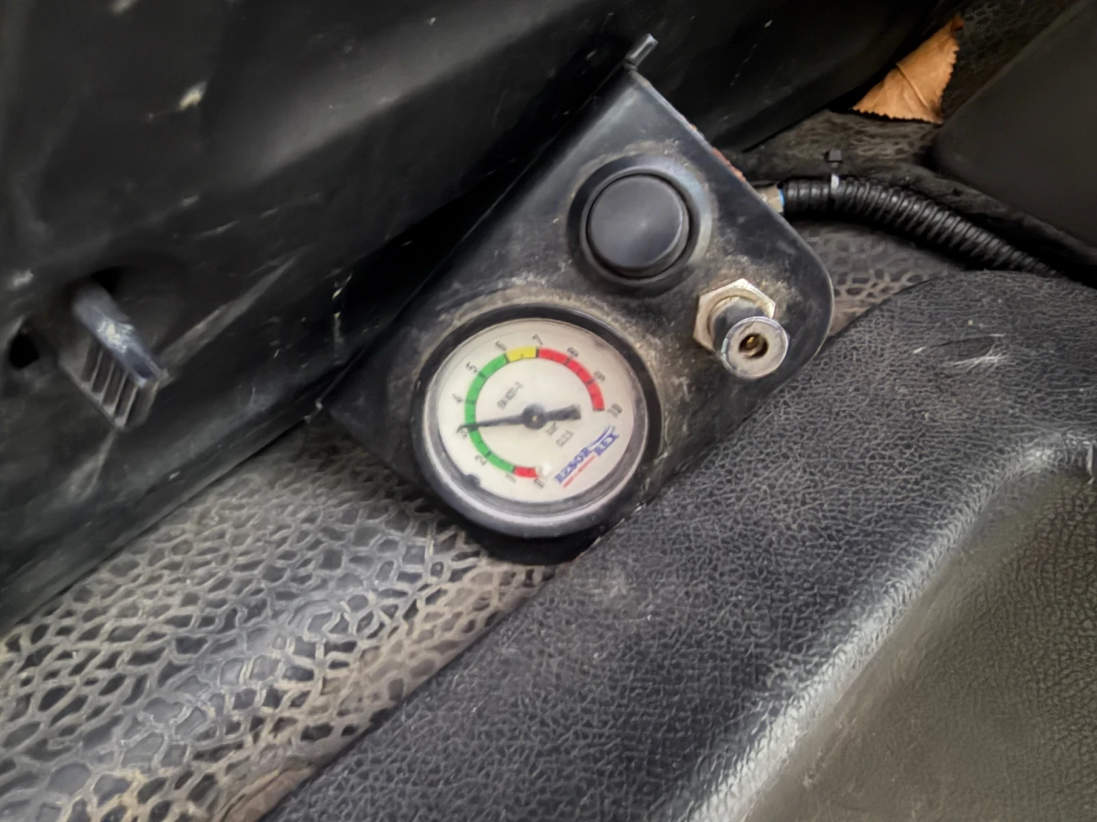 Renault Master БАРТЕР* 10Палетен* Спалня* Клима* Въздух* , снимка 10 - Бусове и автобуси - 54115341