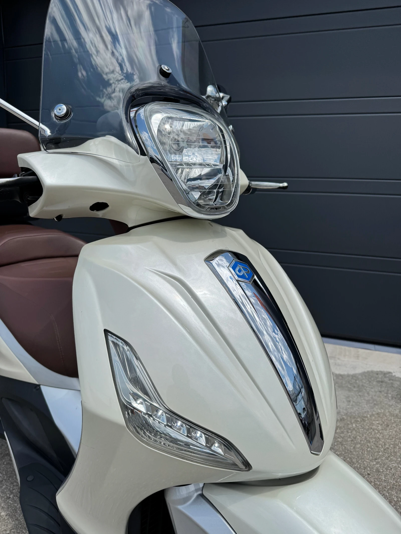 Piaggio Beverly 300ie-LED-КУФАР-ТОП, снимка 8 - Мотоциклети и мототехника - 55068266