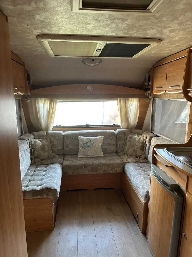 Каравана Adria Adora 2006 Регистрирана!!!, снимка 17 - Каравани и кемпери - 51099977