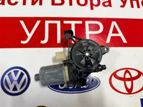 5Q0959802B Моторче дясна врата SKODA SUPERB 3 5Q0.959.802.B, снимка 1