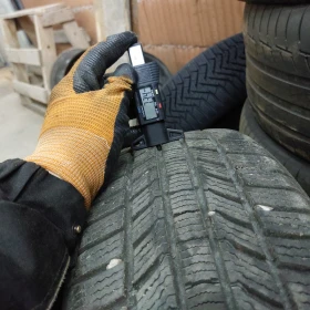 Гуми Зимни 205/55R17, снимка 4