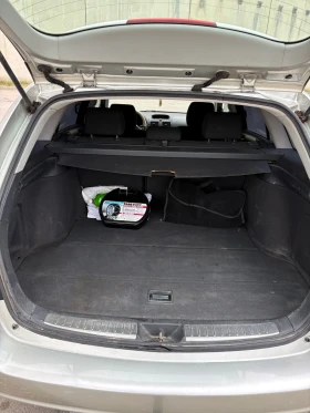 Toyota Avensis 2.2 D4D, снимка 13