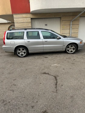 Volvo V70 D5, 163кс, ръчни скорости, снимка 1