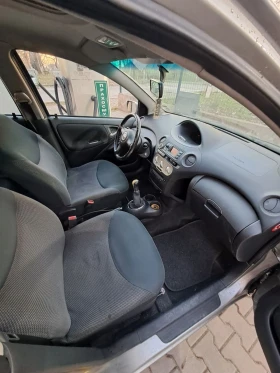 Toyota Yaris, снимка 11