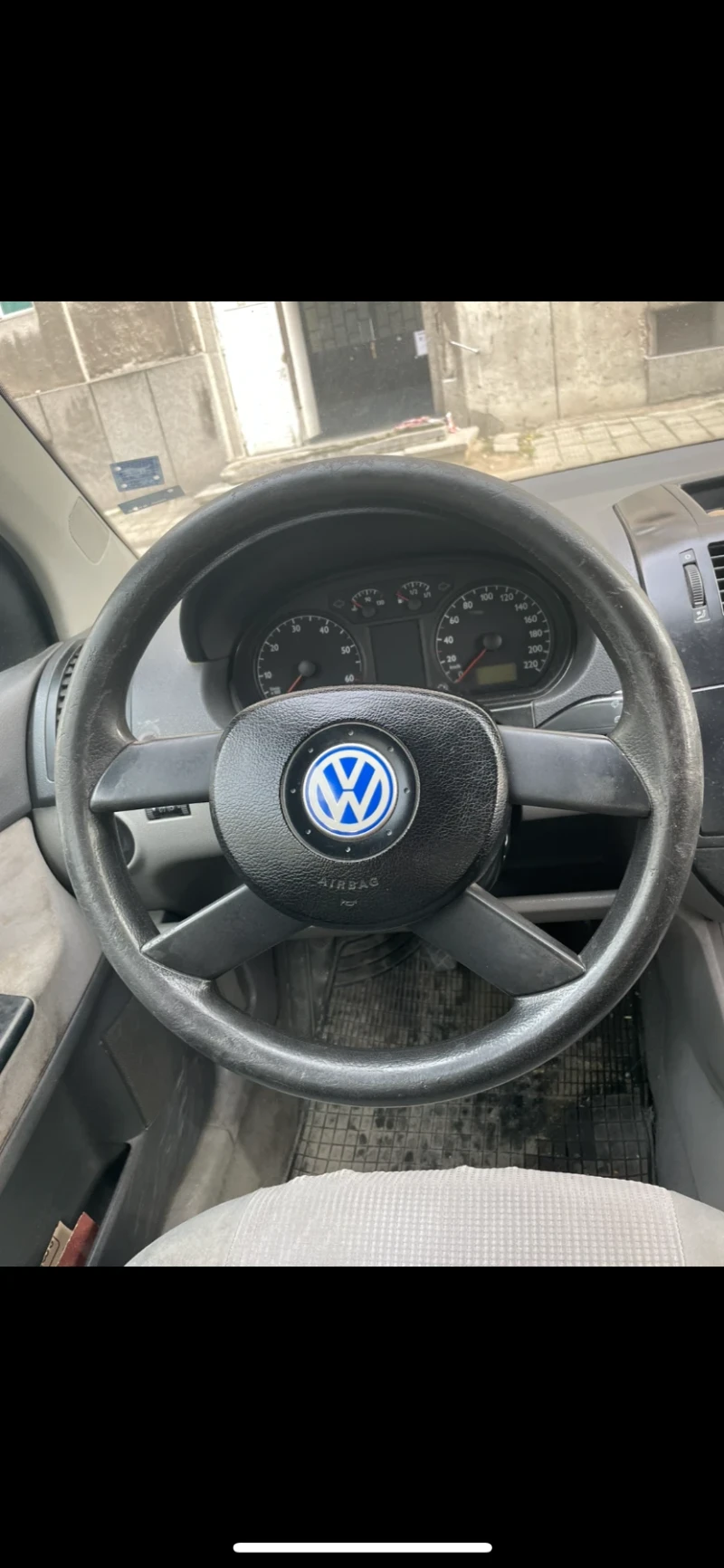 VW Polo, снимка 4 - Автомобили и джипове - 47048653