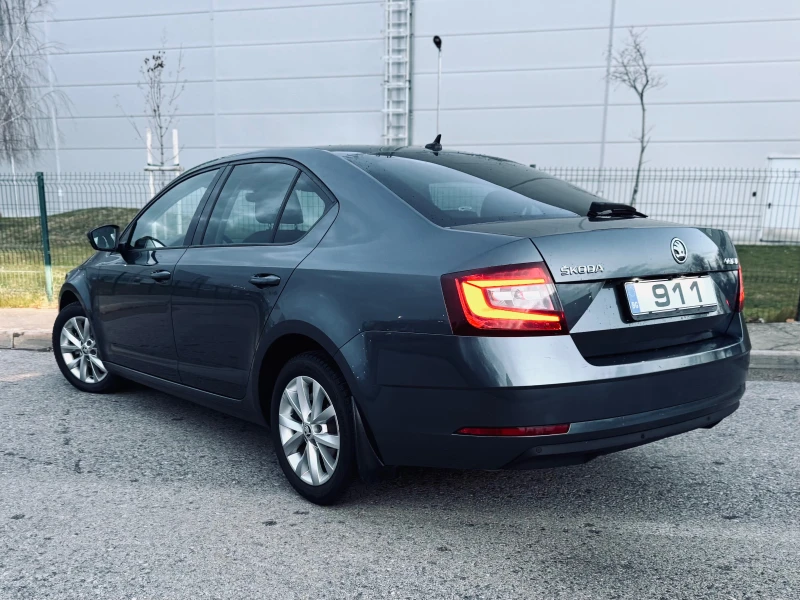 Skoda Octavia STYLE / 2.0 TDI / DSG / 57 хил. км, снимка 4 - Автомобили и джипове - 48273863