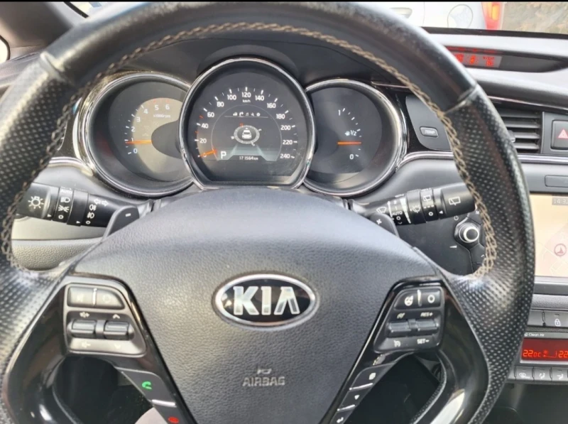 Kia Ceed GT-LINE, снимка 4 - Автомобили и джипове - 49013677