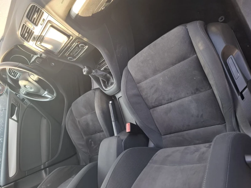 VW Golf 2.0tdi, снимка 14 - Автомобили и джипове - 49211959