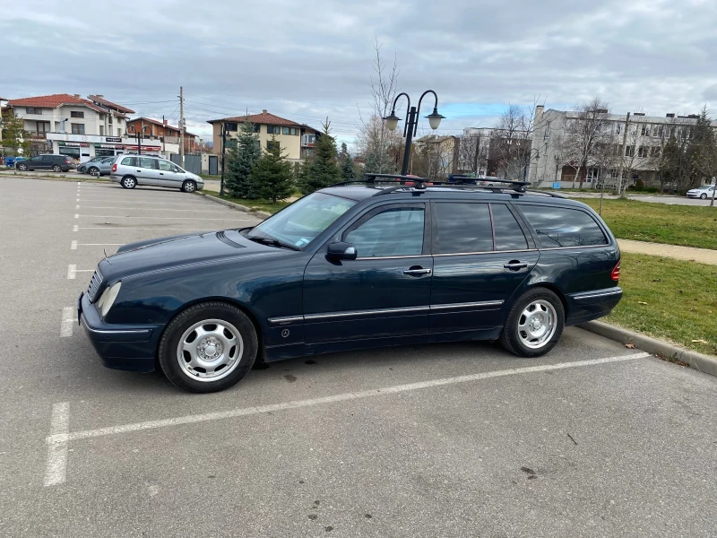 Mercedes-Benz E 320 320CDI Avantgarde, снимка 14 - Автомобили и джипове - 52806157