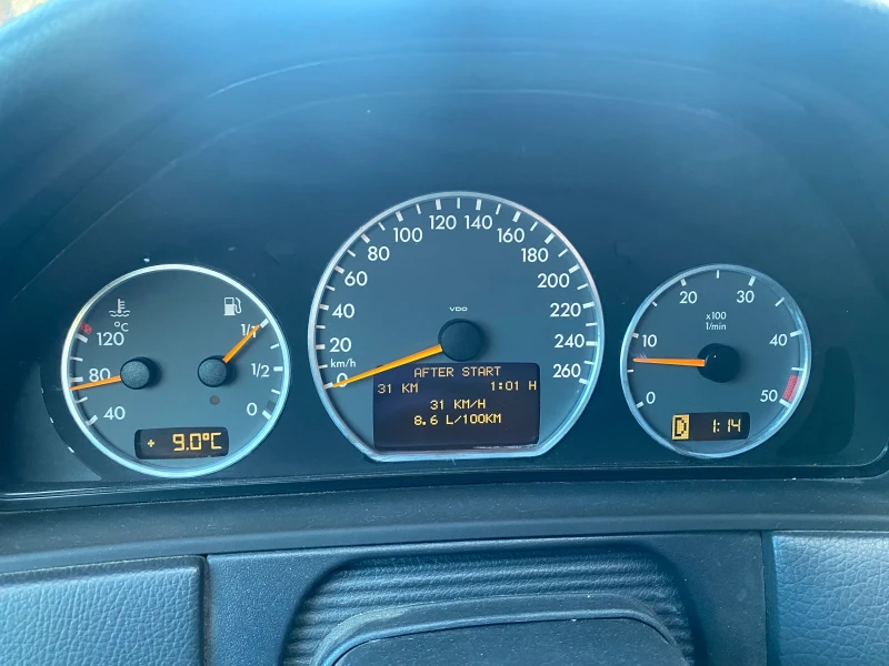 Mercedes-Benz E 320 320CDI Avantgarde, снимка 12 - Автомобили и джипове - 52806157