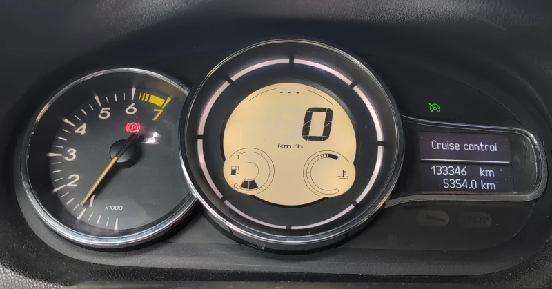 Renault Megane 1.4 TCe, снимка 4 - Автомобили и джипове - 53063405