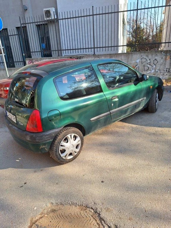 Renault Clio II, снимка 2 - Автомобили и джипове - 49053048