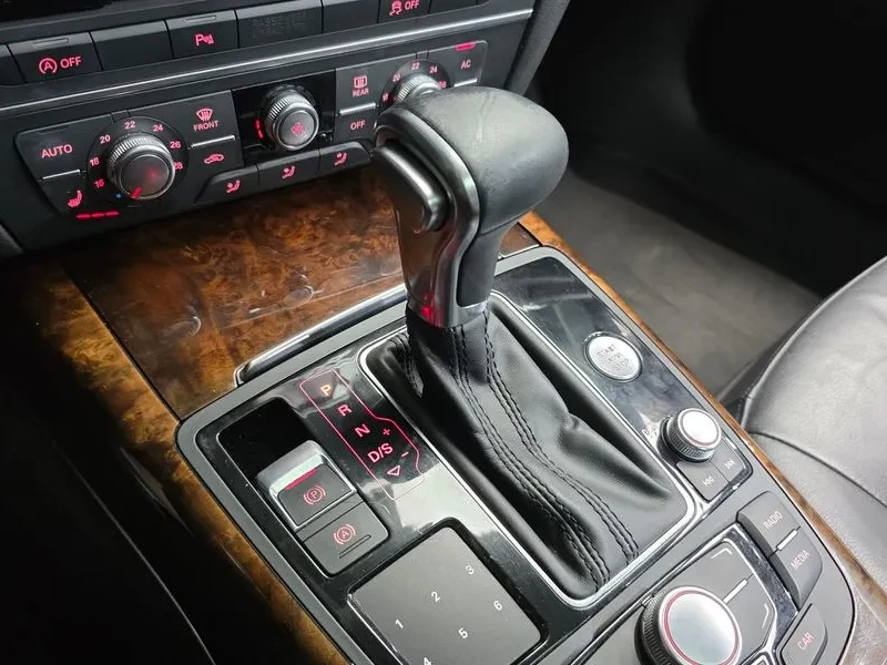 Audi A6 3.0 TDI Quattro, снимка 9 - Автомобили и джипове - 55048119