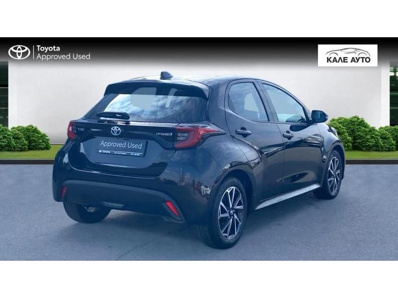 Toyota Yaris 1.5 HSD Chic , снимка 17 - Автомобили и джипове - 55626553