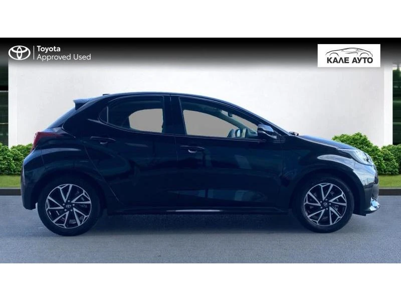Toyota Yaris 1.5 HSD Chic , снимка 16 - Автомобили и джипове - 55626553