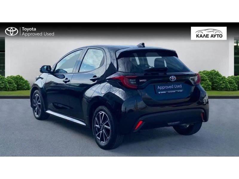 Toyota Yaris 1.5 HSD Chic , снимка 2 - Автомобили и джипове - 55626553
