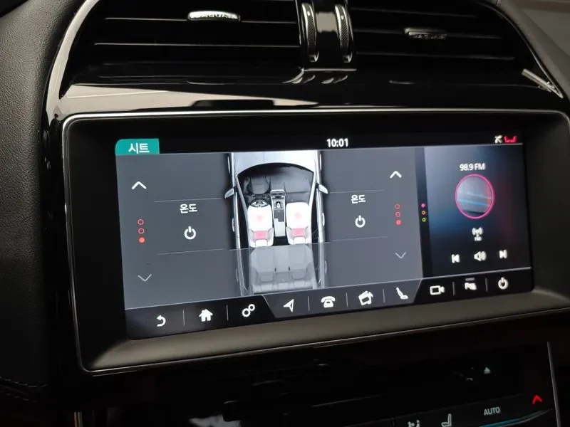 Jaguar XE 20D Portfolio, снимка 16 - Автомобили и джипове - 56576457
