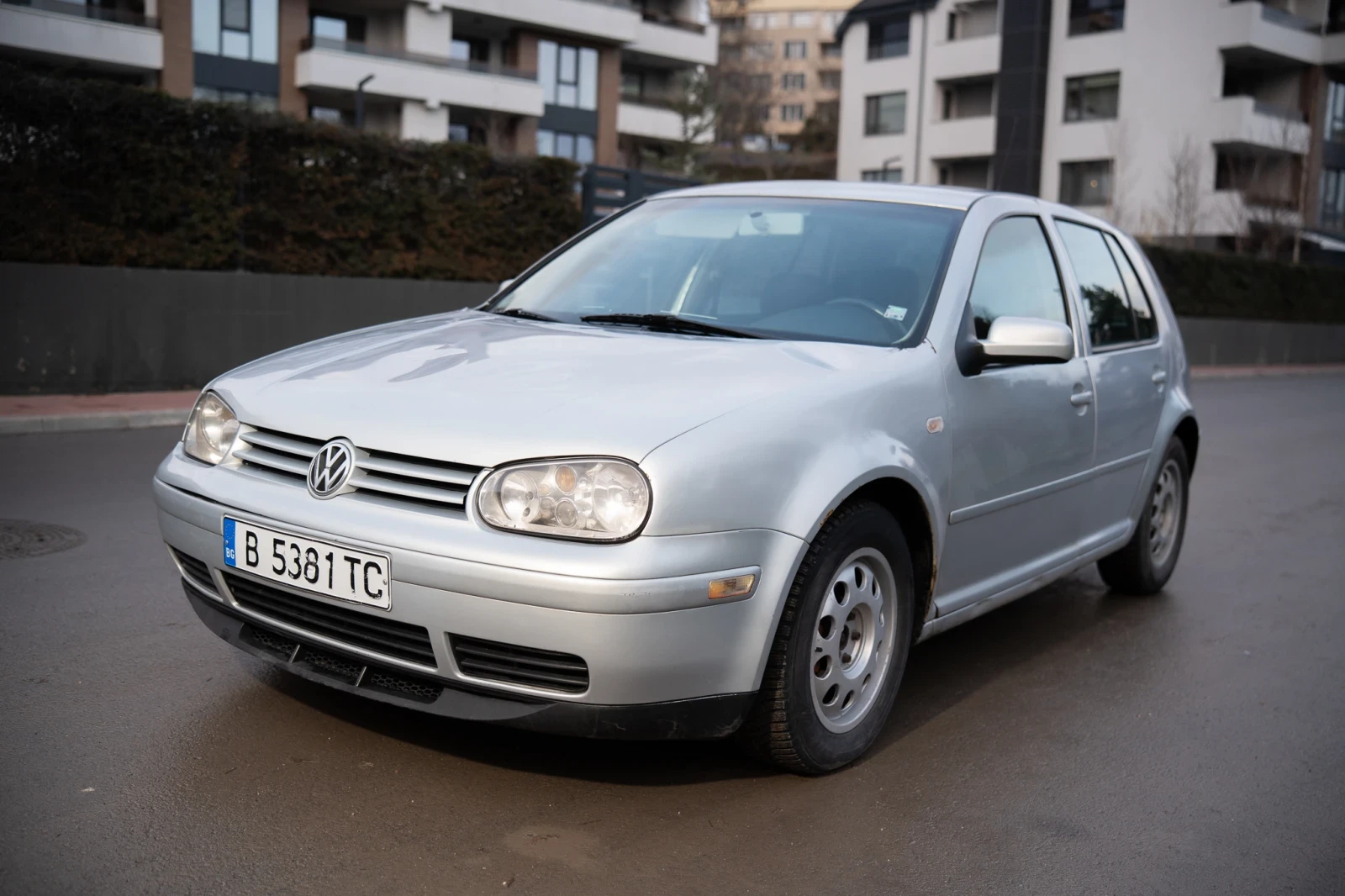 VW Golf 1.6 SR Газ/Бензин, снимка 1
