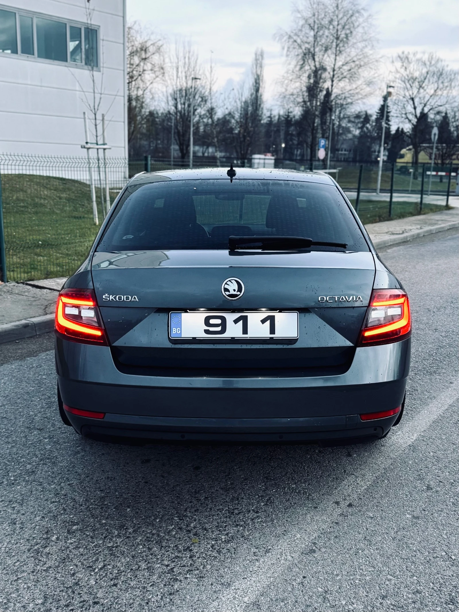 Skoda Octavia STYLE / 2.0 TDI / DSG / 57 хил. км - изображение 5