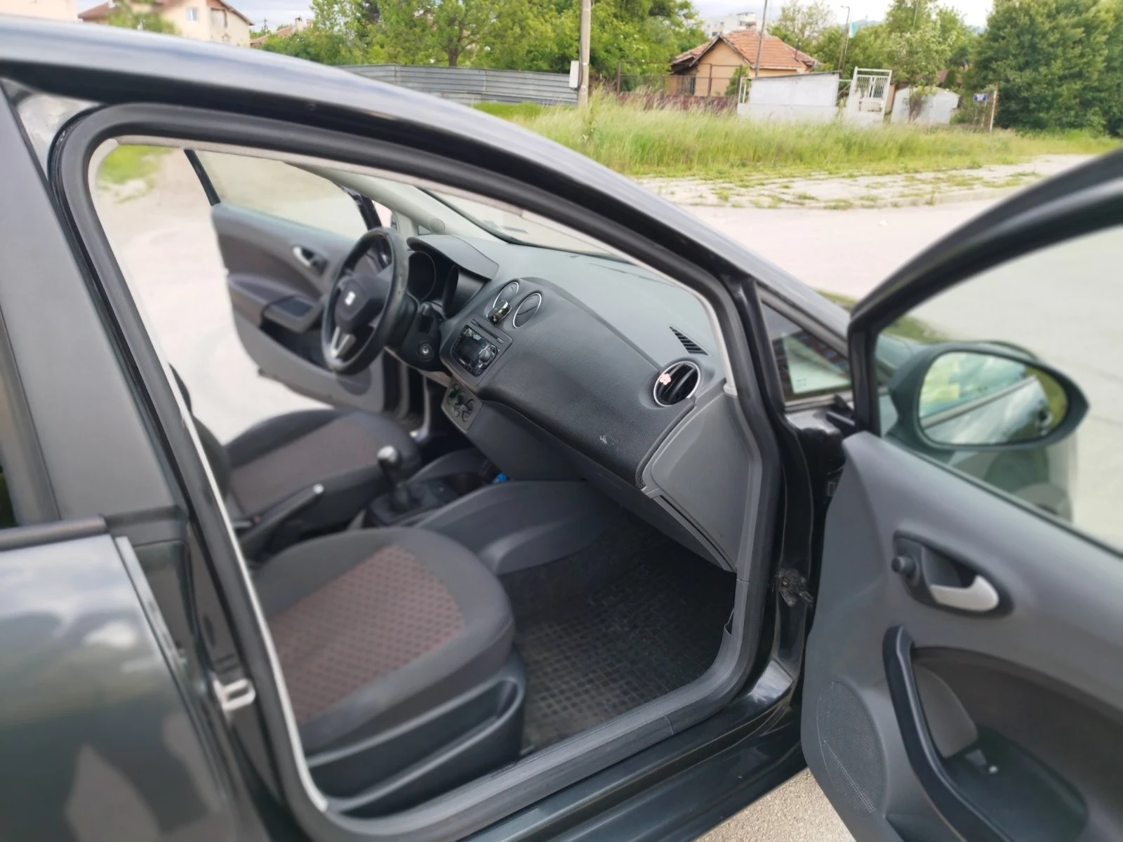 Seat Ibiza 1.2 Бензин / 88000км  - изображение 8