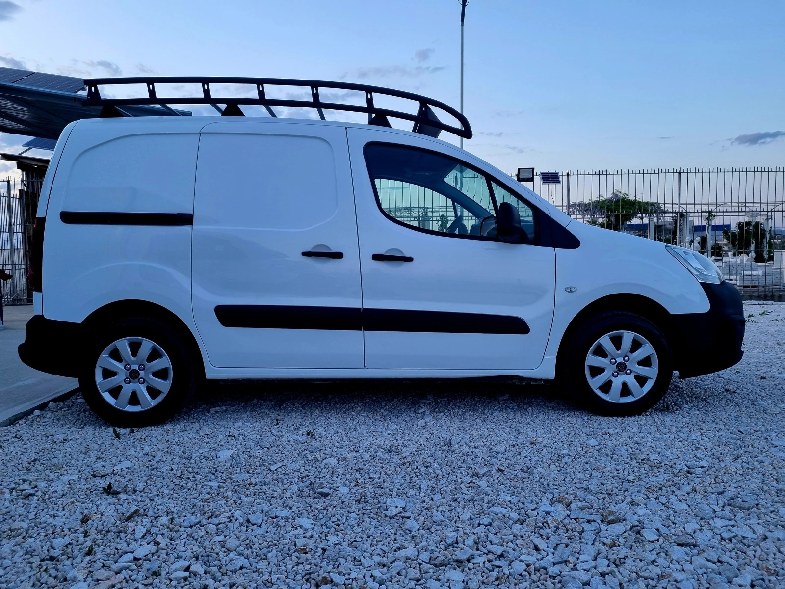 Peugeot Partner 1.6 HDI 90ks.Navi - изображение 7