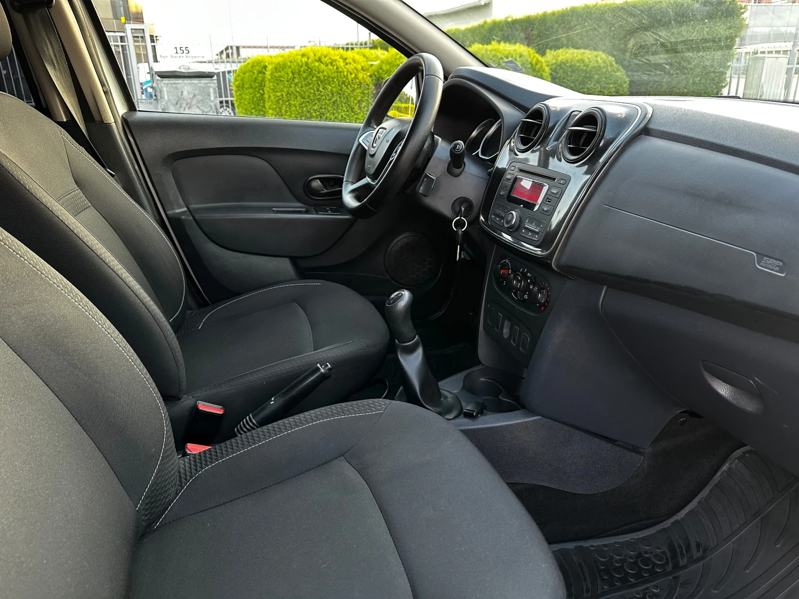 Dacia Sandero 1.0i Климатик* Регистриран* Euro 6 - изображение 8