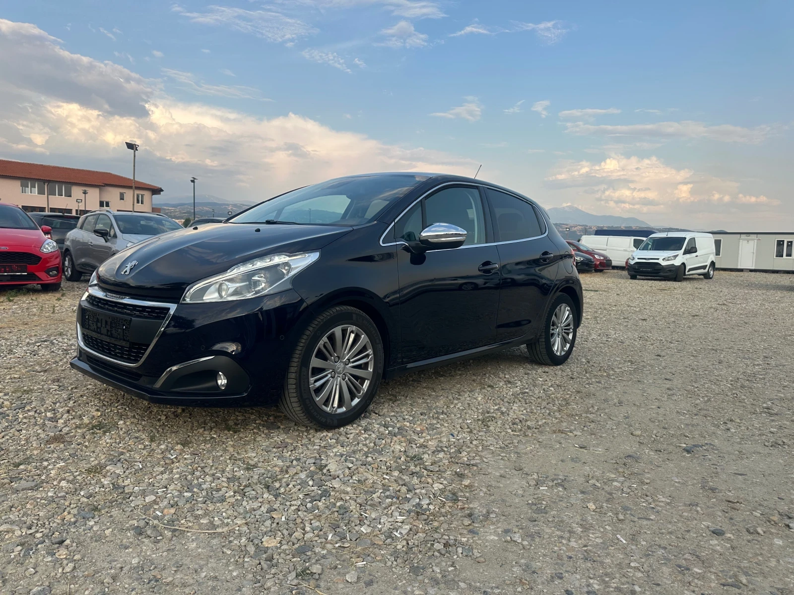 Peugeot 208 1, 5 BlueHDi Allure - изображение 2