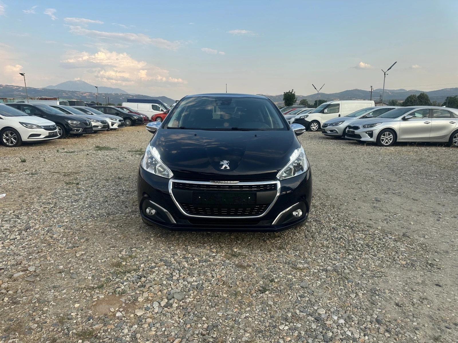 Peugeot 208 1, 5 BlueHDi Allure - изображение 4