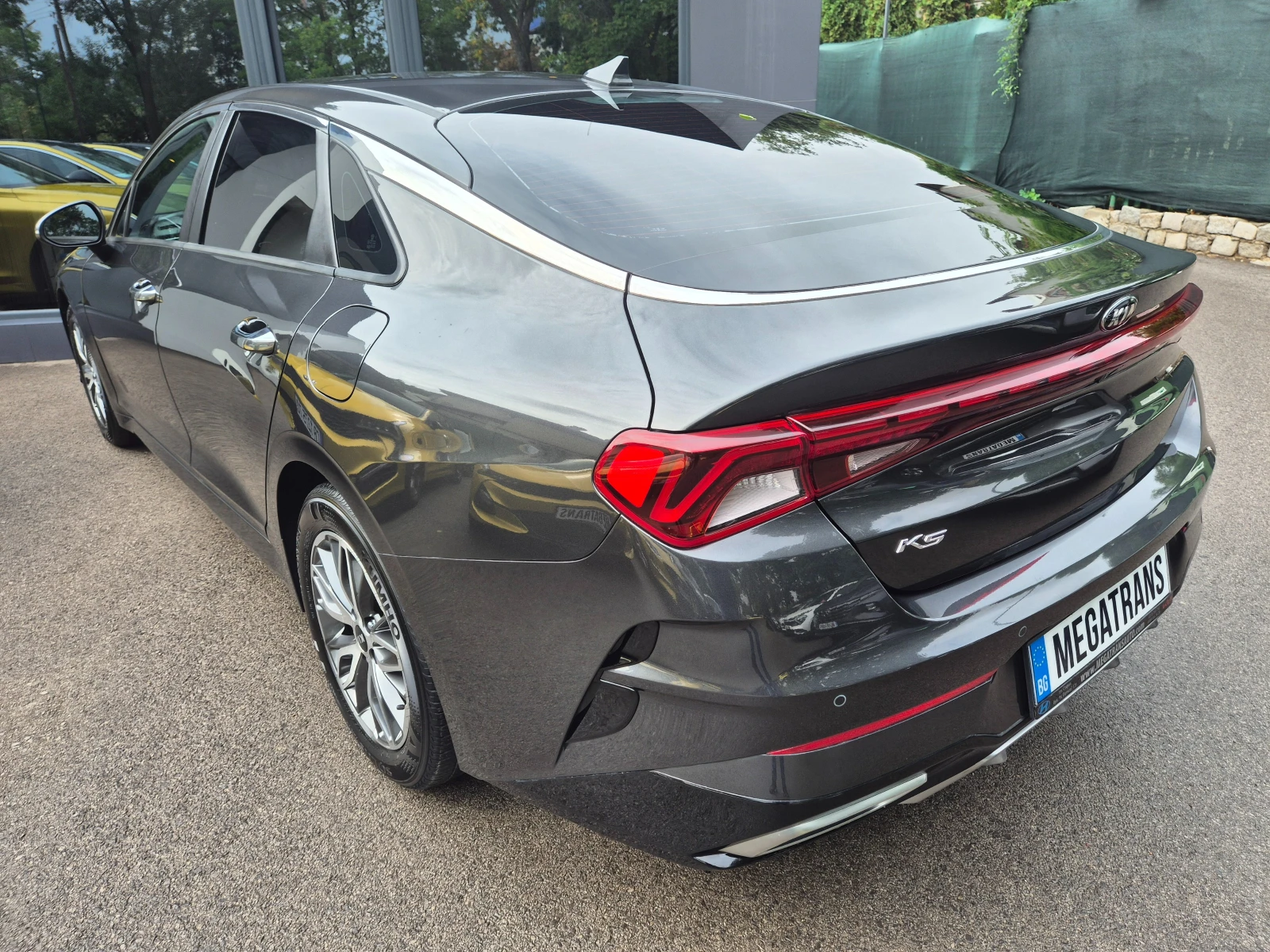 Kia K5 2.0 cm3 LPG - изображение 3