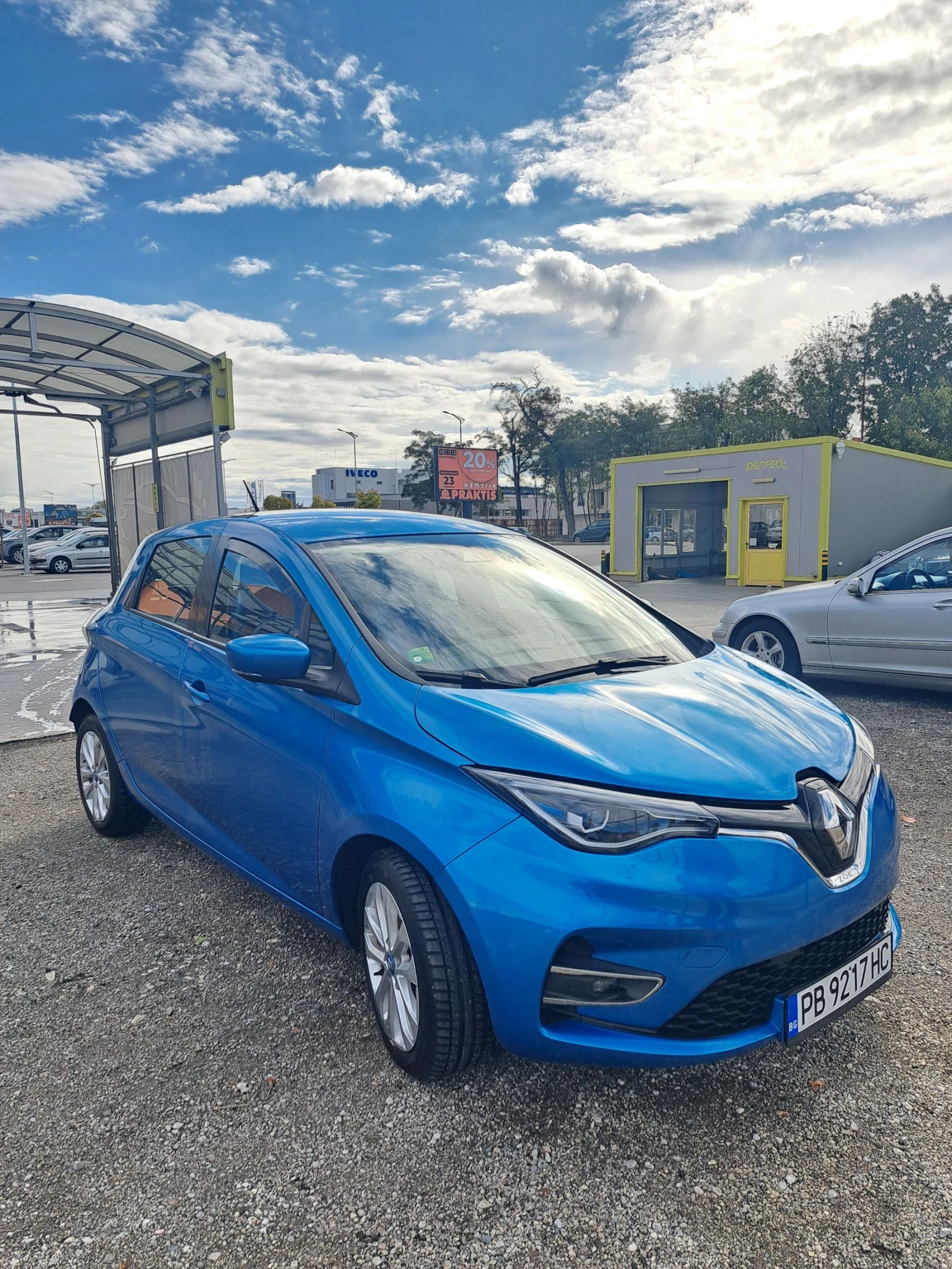 Renault Zoe 52kv. Подарък зарядна станция!  - изображение 3