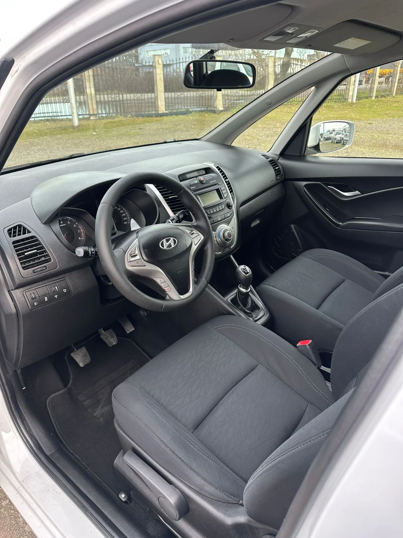 Hyundai Ix20 1, 4i - изображение 9