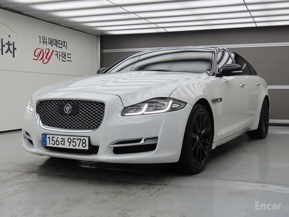 Jaguar Xj 30d PREMIUM LUXURY* LONG* MERIDIAN* TV* SUNROOF* 