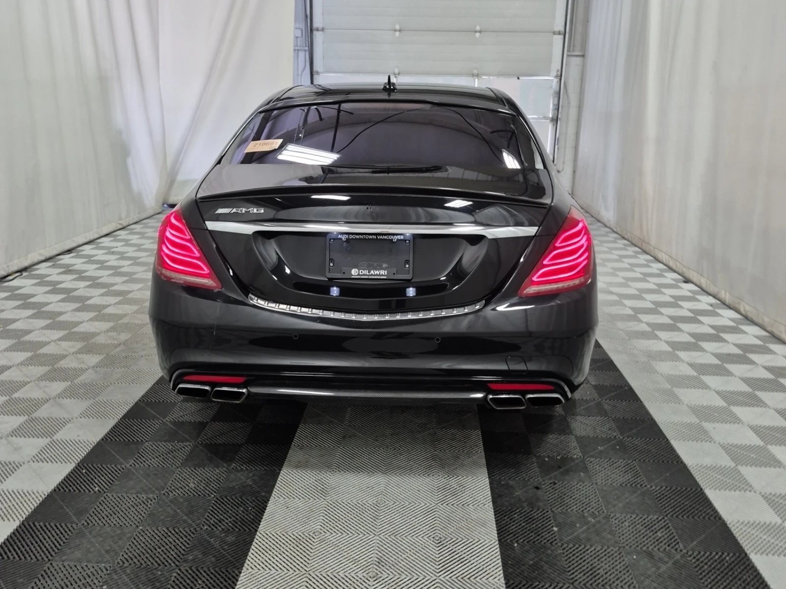 Mercedes-Benz S 63 AMG  * * CARFAX * * АВТО КРЕДИТ * * , снимка 4 - Автомобили и джипове - 54423578