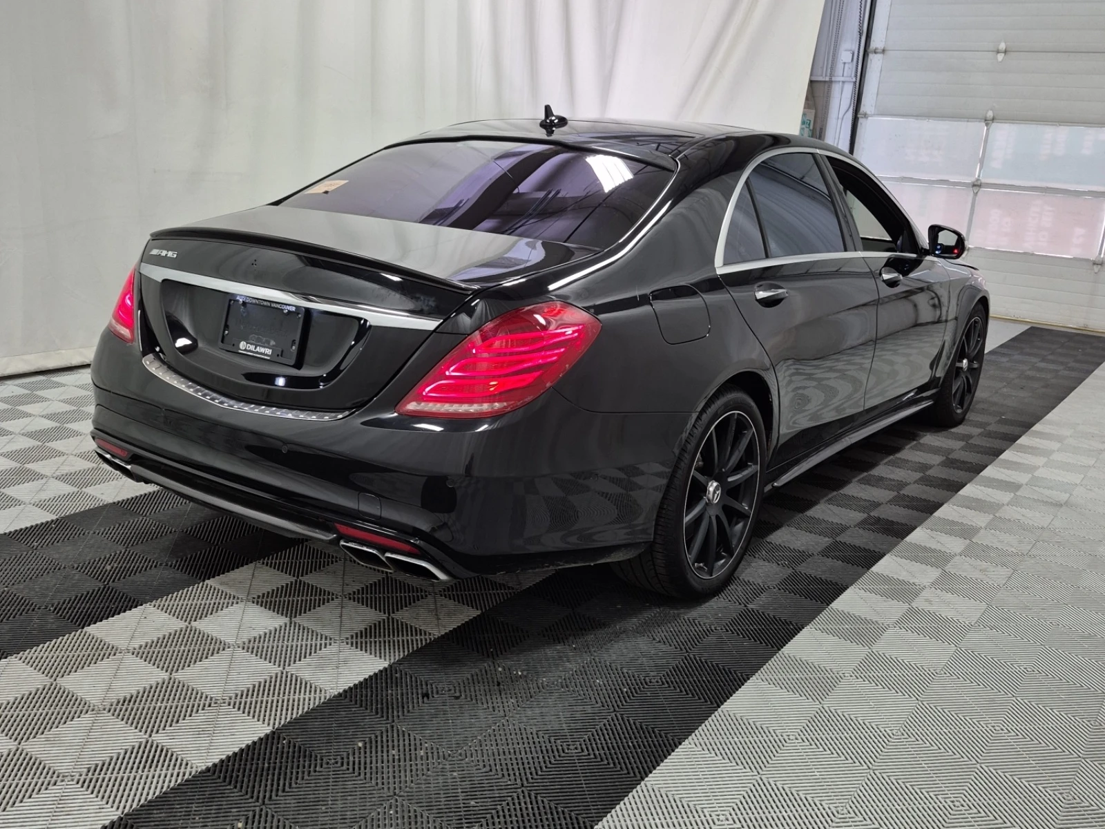 Mercedes-Benz S 63 AMG  * * CARFAX * * АВТО КРЕДИТ * * , снимка 3 - Автомобили и джипове - 54423578