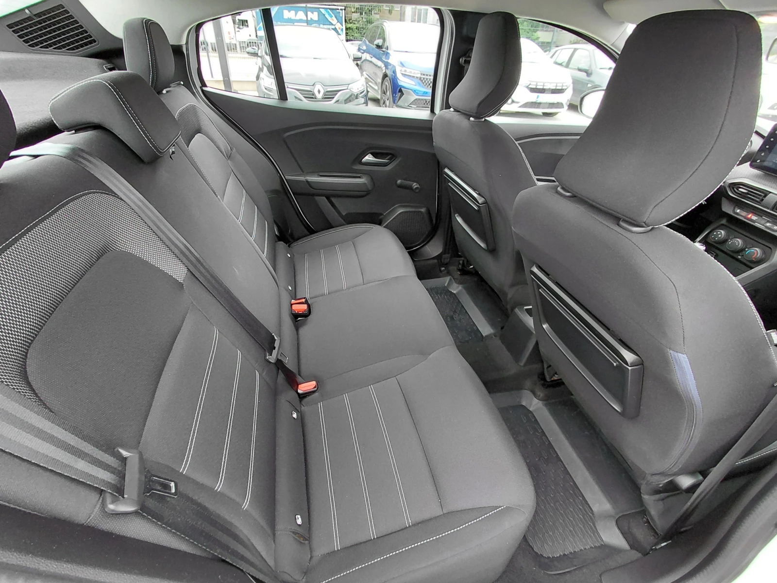 Dacia Logan TCe 100 �.�. /Comfort/���/������ | Mobile.bg � ����������� 14