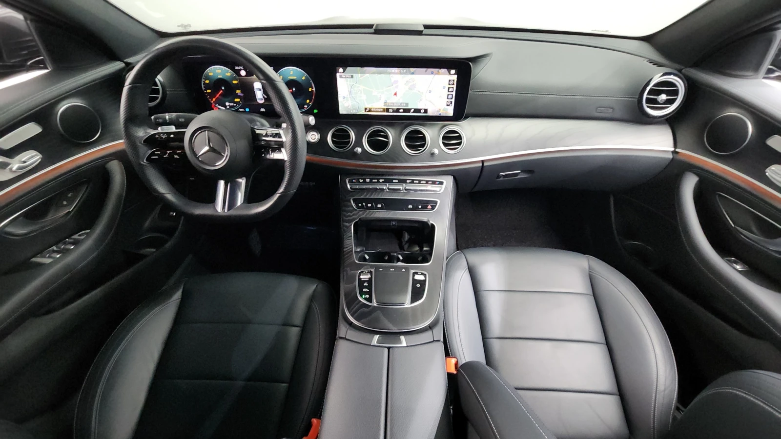 Mercedes-Benz E 220 4MATIC | AMG LINE | W213 | , снимка 5 - Автомобили и джипове - 55034733