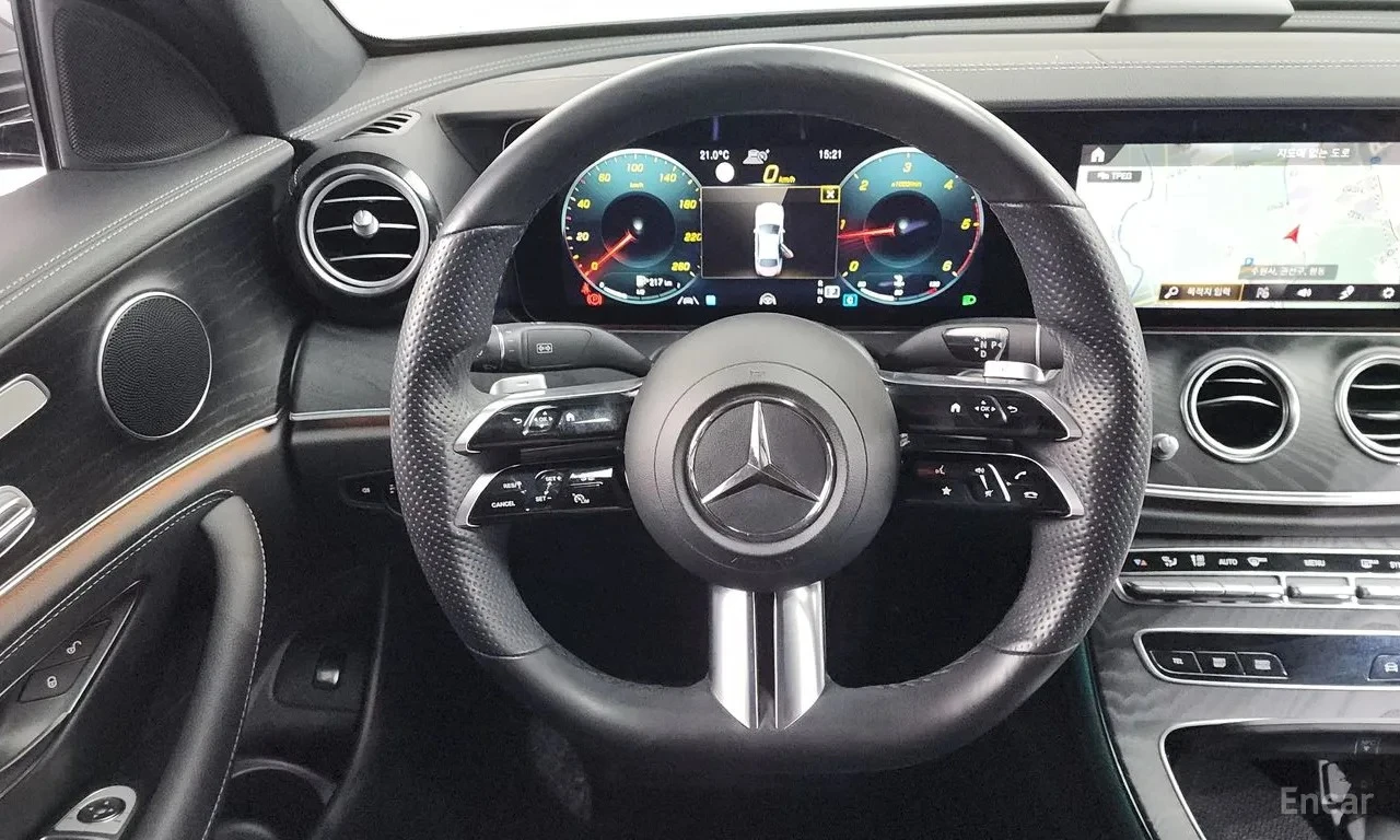 Mercedes-Benz E 220 4MATIC | AMG LINE | W213 | , снимка 4 - Автомобили и джипове - 55034733