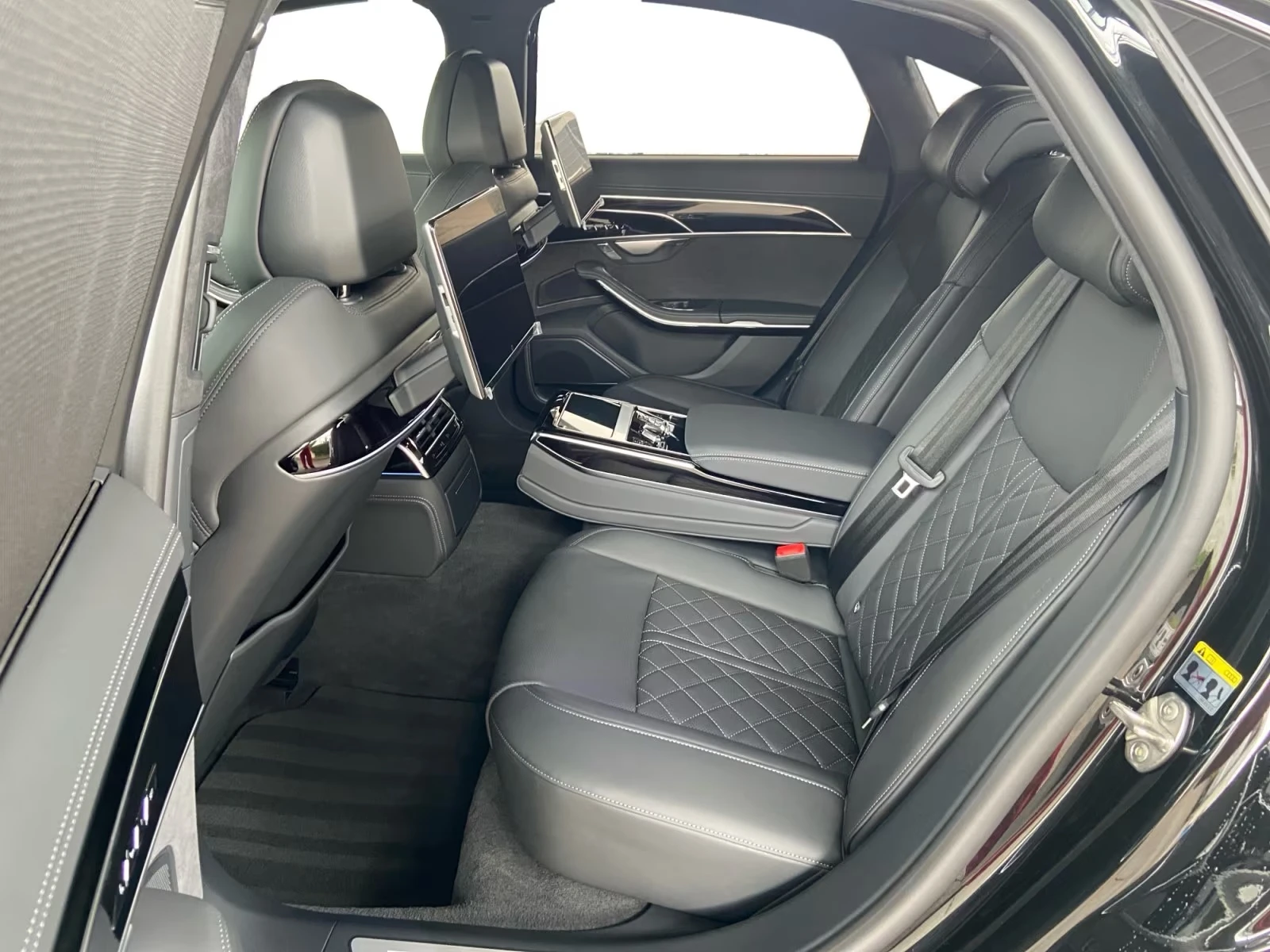 Audi S8 BLACK OPTIC / HUD / PANO / B&O / MATRIX / 360 / TV | Mobile.bg � ����������� 11