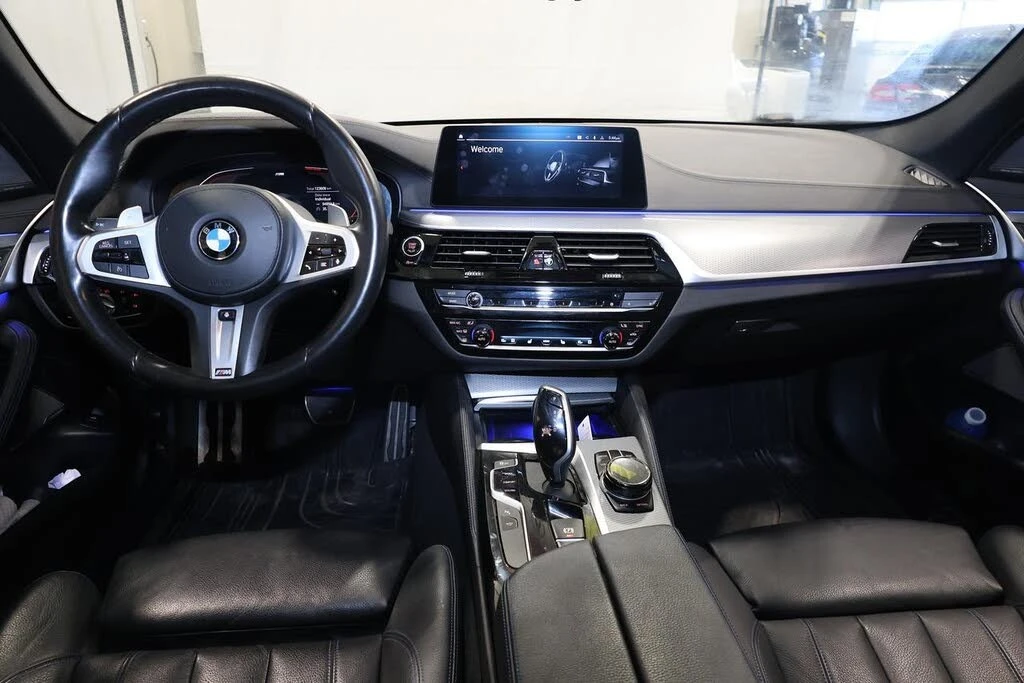 BMW 540 * LED* ПАНО* KEYLESS* Camera* ПОДГРЕВ* , снимка 11 - Автомобили и джипове - 55614442