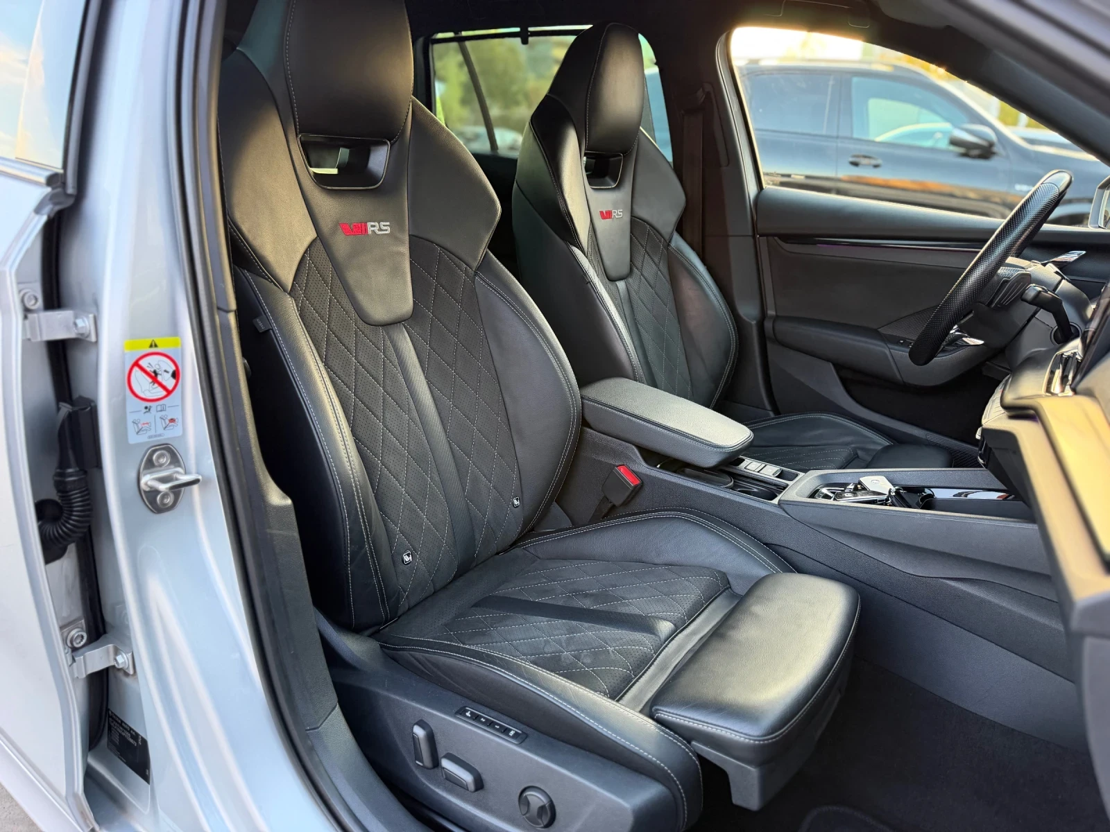 Skoda Octavia VRS* 2.0TDI* DSG* MATRIX* , снимка 13 - Автомобили и джипове - 56316686
