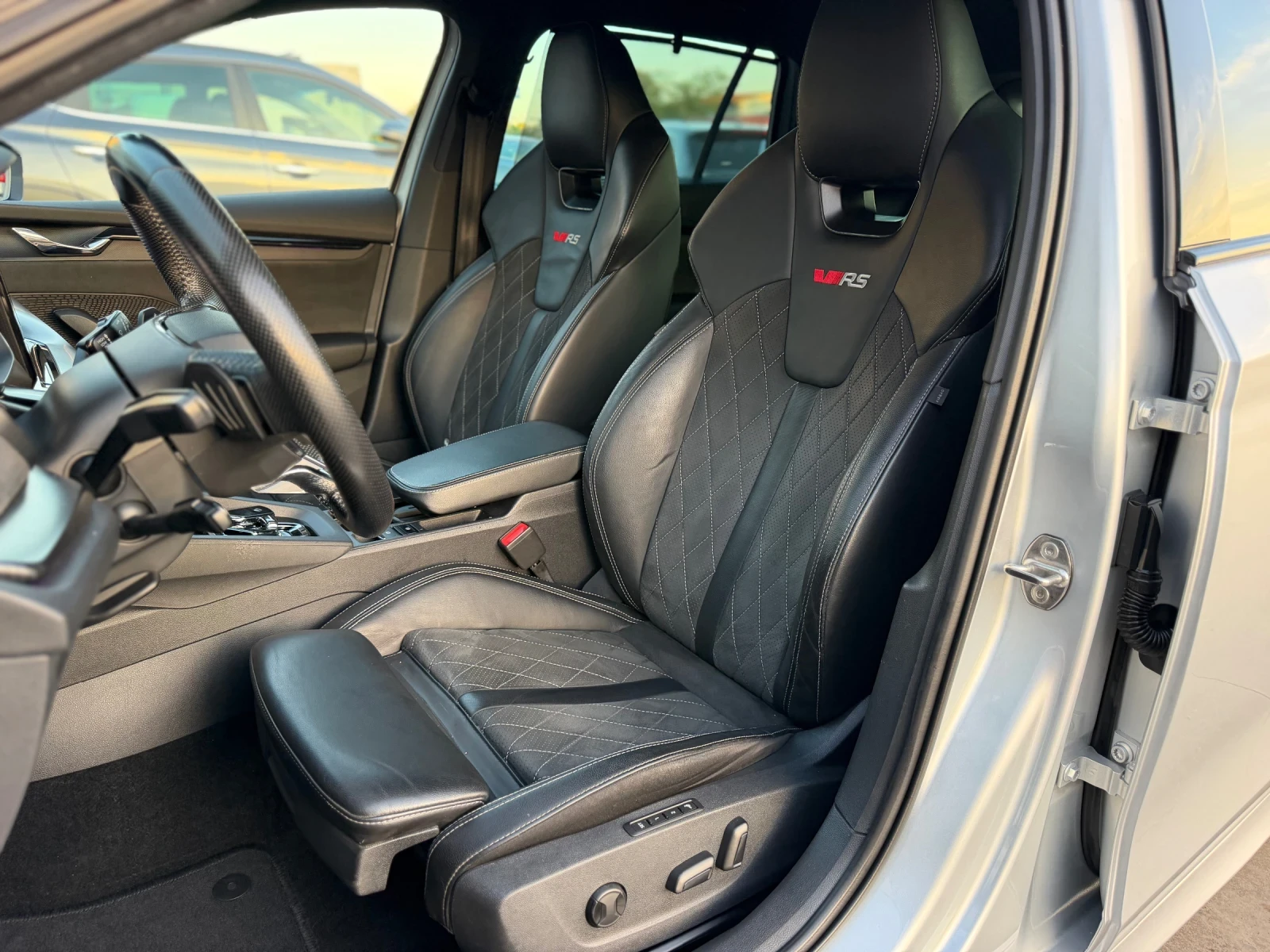 Skoda Octavia VRS* 2.0TDI* DSG* MATRIX* , снимка 12 - Автомобили и джипове - 56316686