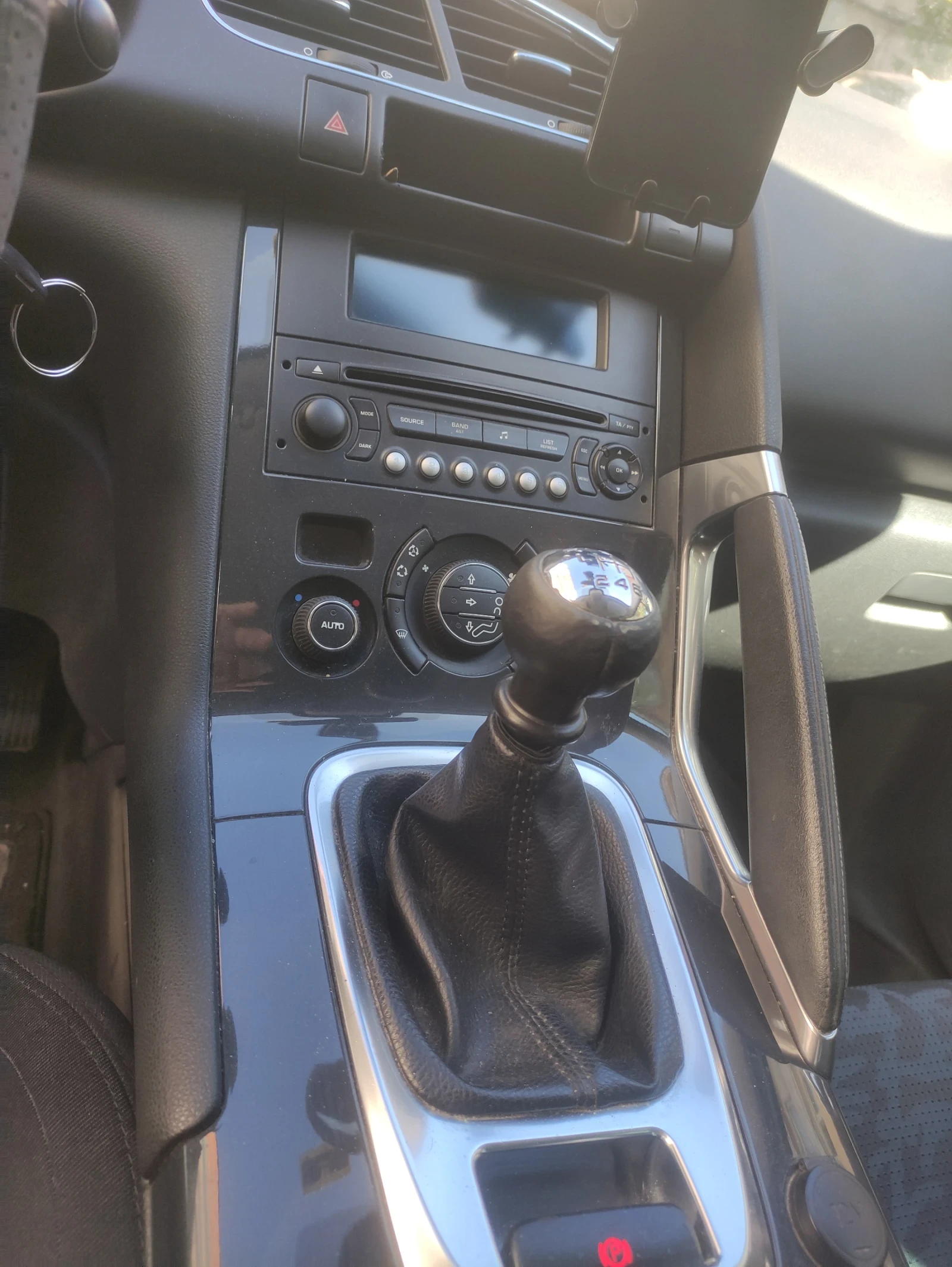 Peugeot 3008 2.0 HDI, снимка 9 - Автомобили и джипове - 56349328