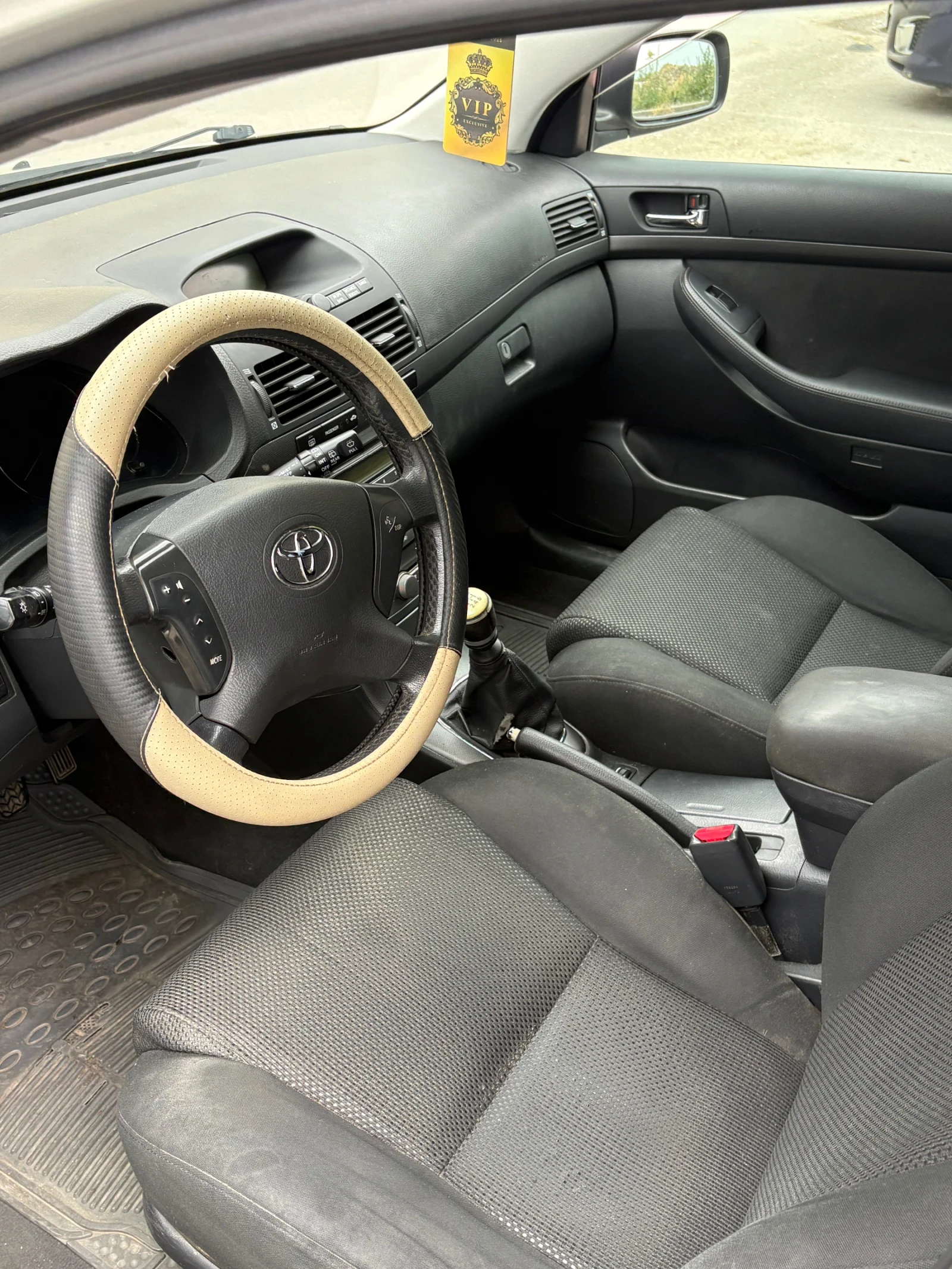 Toyota Avensis 2.2 D4D, снимка 8 - Автомобили и джипове - 56552389