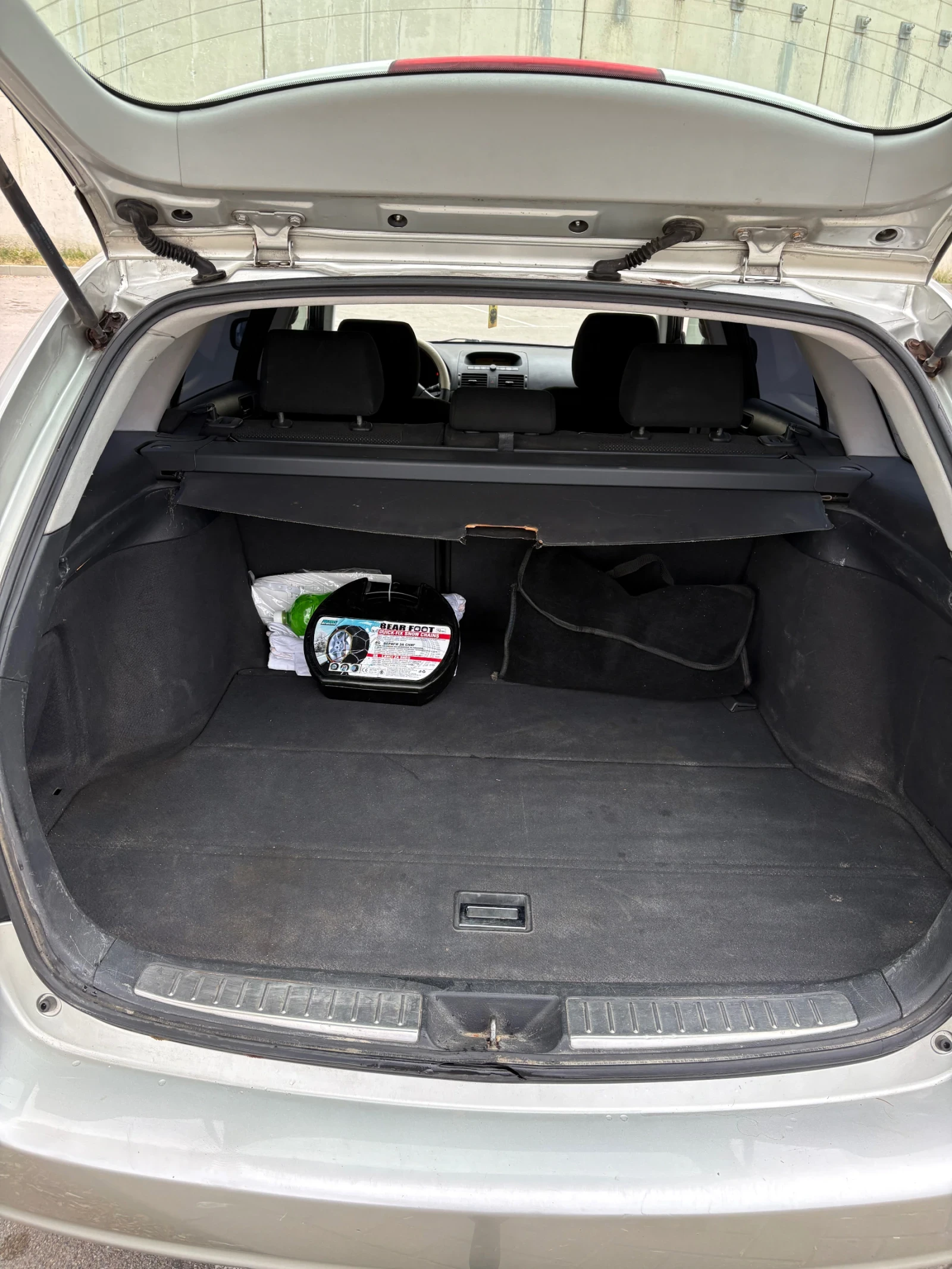 Toyota Avensis 2.2 D4D, снимка 13 - Автомобили и джипове - 56552389