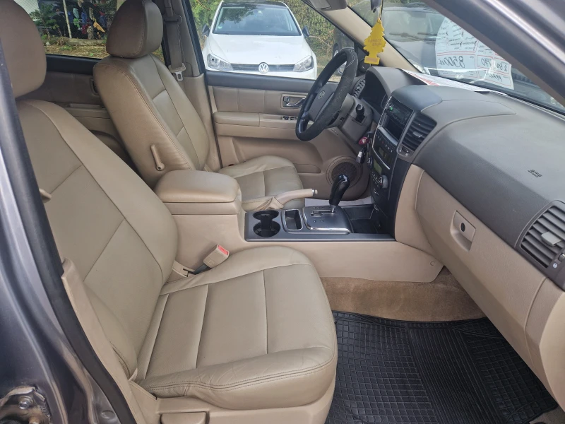 Kia Sorento 2.5CRDI/КОЖА/FACELIFT/170ps, снимка 10 - Автомобили и джипове - 47409847