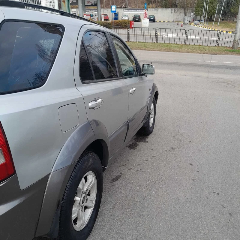 Kia Sorento 2.5, снимка 3 - Автомобили и джипове - 48408744